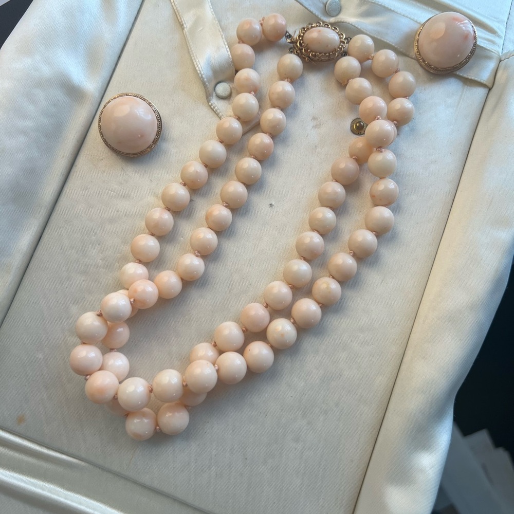 18k gold Vintage Angel Skin Coral Necklace and matching Earrings. Final price. - Picture 6 of 8